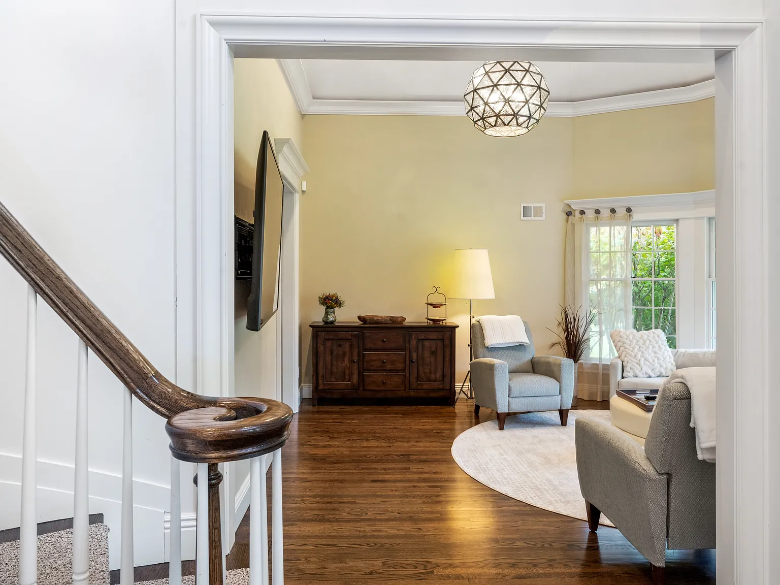 Sensational Seasonal Rental by the Sea Now Available — Photo 4