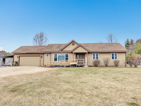 801 Simon St, Wild Rose, WI 54984