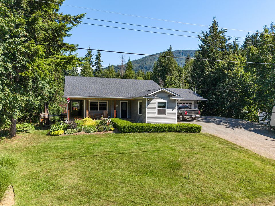 1st image of 2399 Hillen Cres