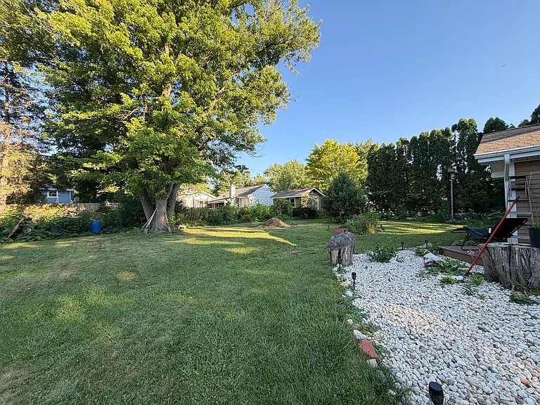 37235 N Hillside Dr — Photo 19