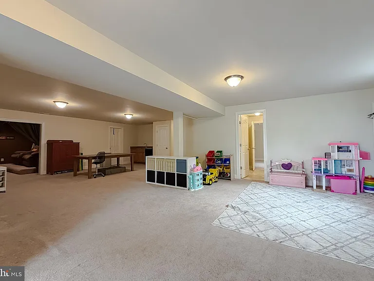 23687 Coventry Dr — Photo 52