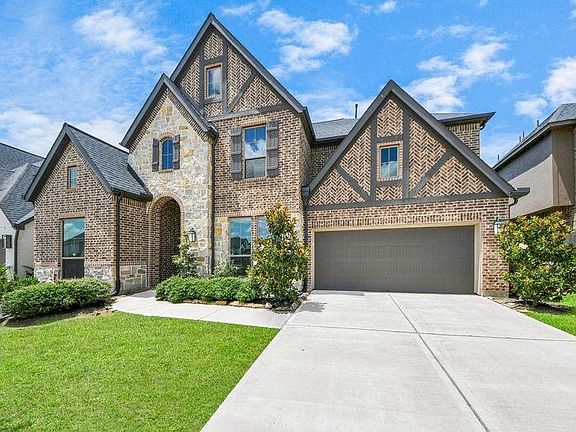 3rd image of 28907 Ridge Valley Ct