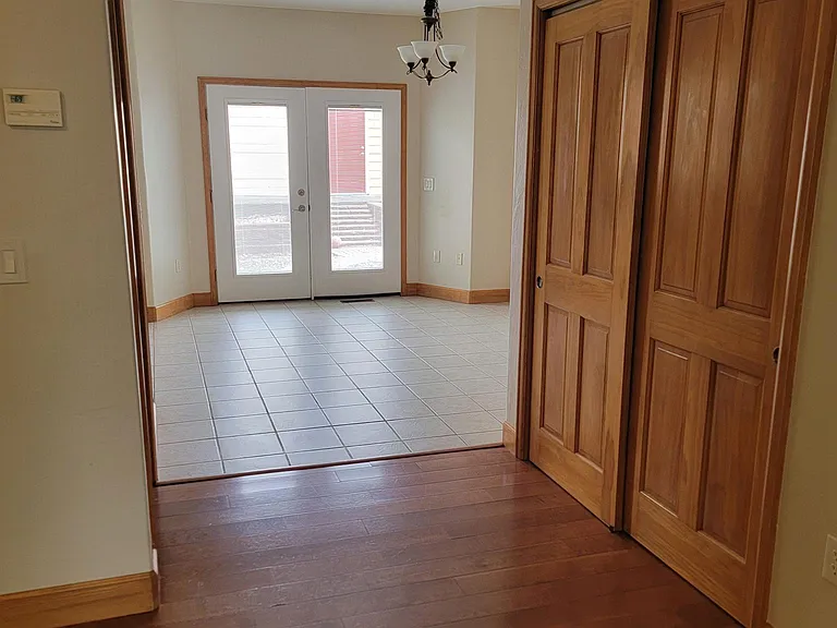 834 S 6th St — Photo 5