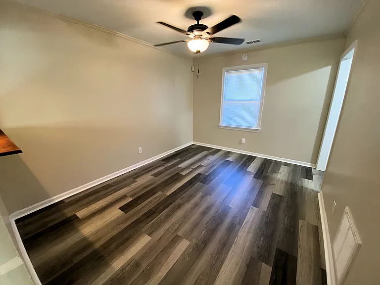 352 Paulette Dr — Photo 8