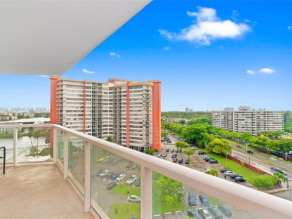 4th image of 1301 Miami Gardens Dr #1025W