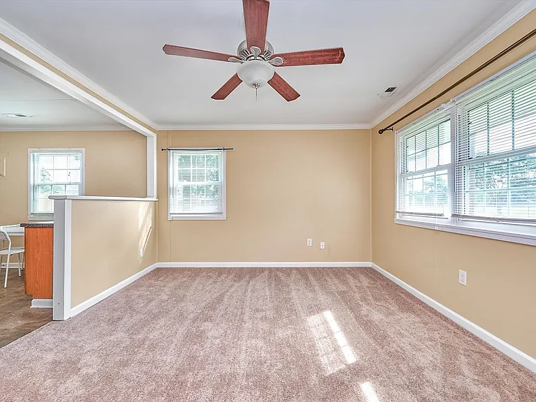 2015 Kensington Dr — Photo 6