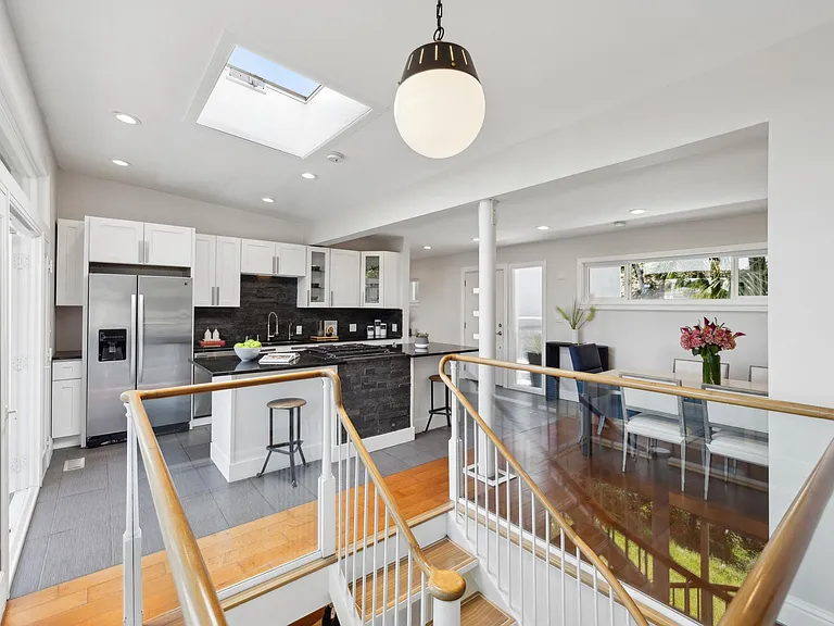 1131 W California Ave — Photo 13