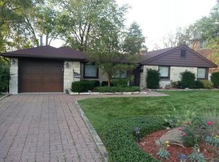 2380 Oak Tree Ln, Park Ridge, IL 60068