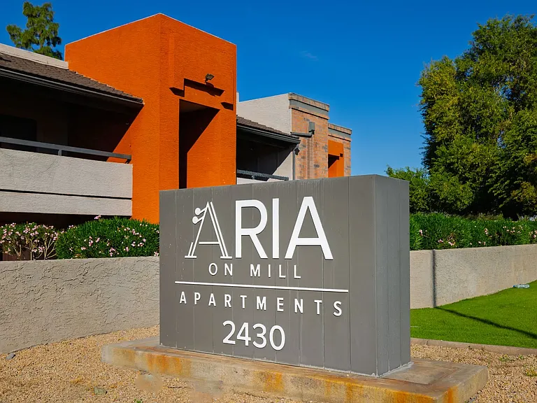 Aria on Mill — Photo 10