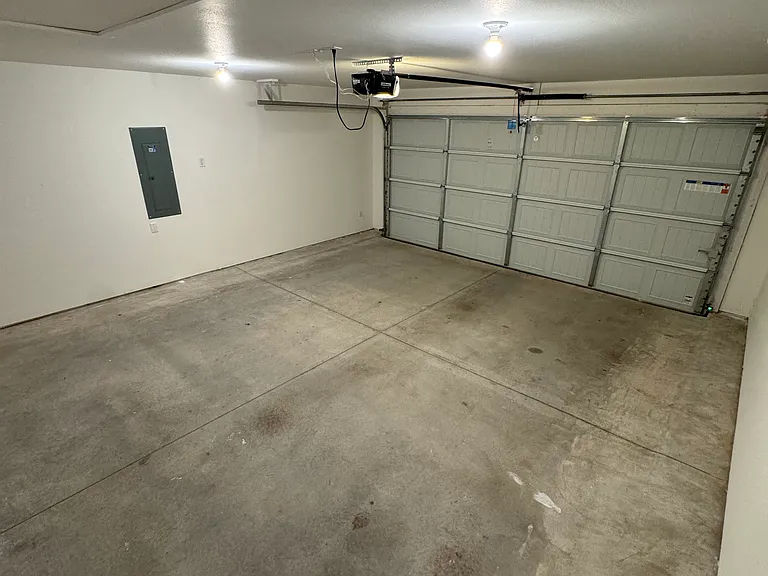 690 Kendra St — Photo 16