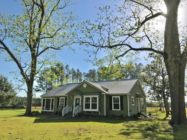 39 Williams Ln, Hazlehurst, GA 31539