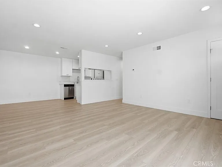 307 N Tustin Ave #D — Photo 3