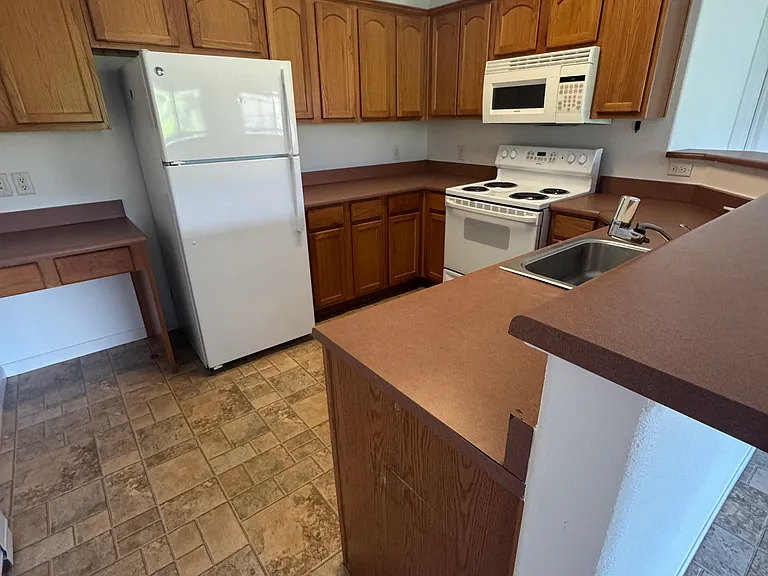 511 River View Dr #1405 — Photo 6
