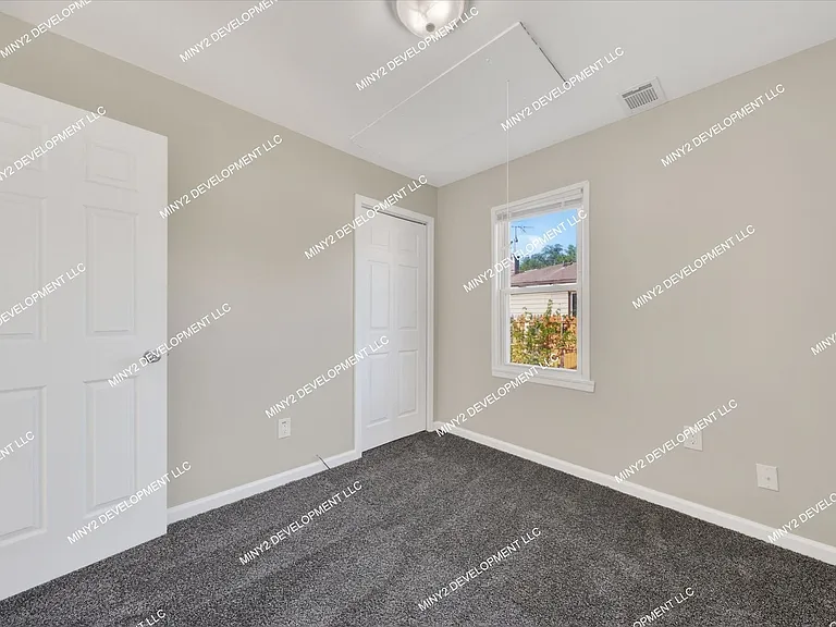 12862 Georgiana Ave — Photo 14