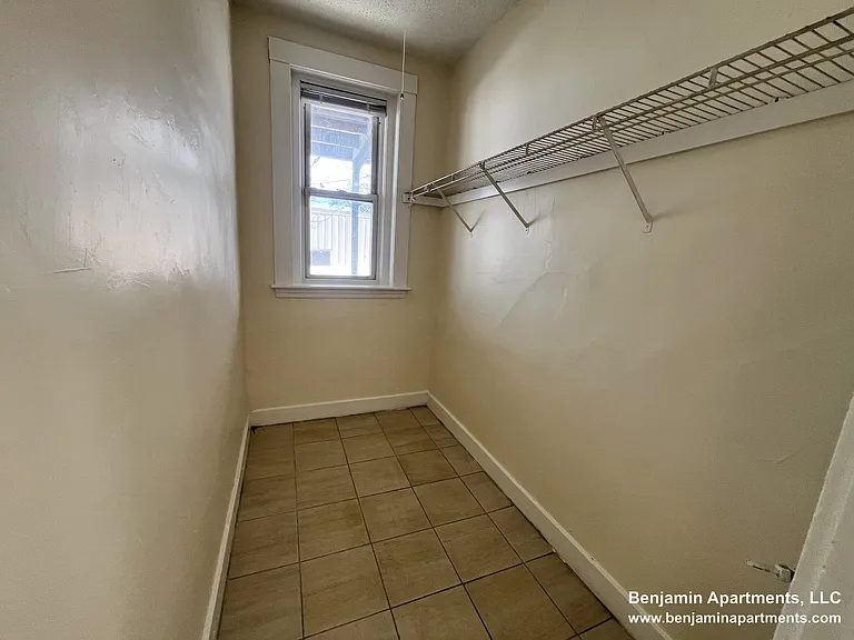 8 Barrows St #5 — Photo 9