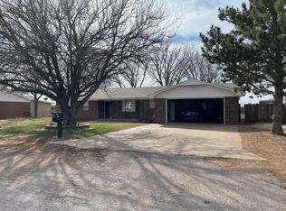 407 Spurlin Dr, Sayre, OK 73662
