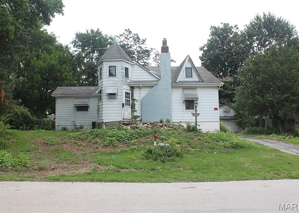 1st image of 448 Magnolia Ave