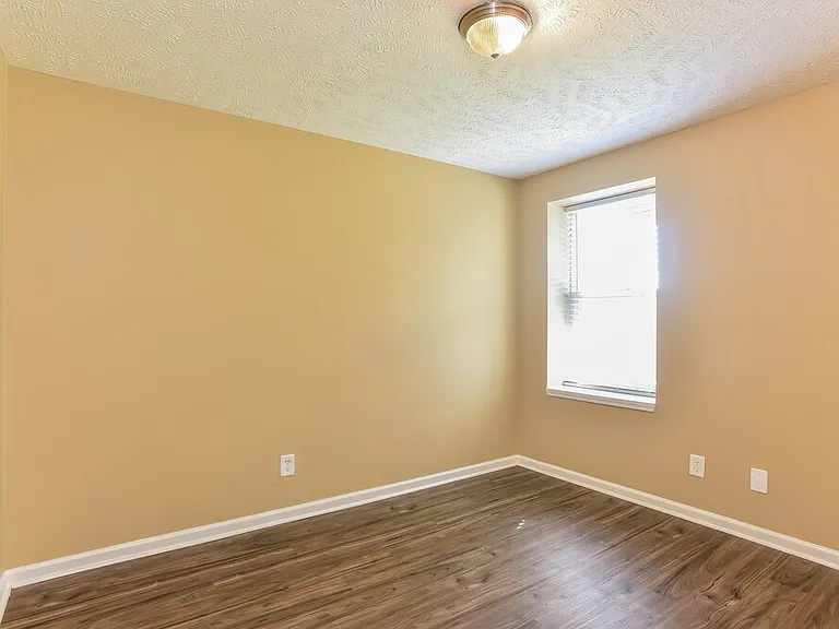 1108 Harmony Ln — Photo 14