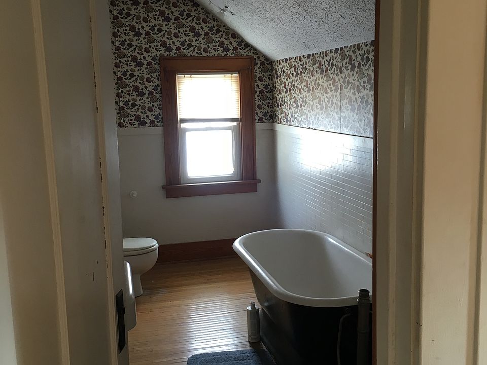 2nd image of 1204 Knotty Loop