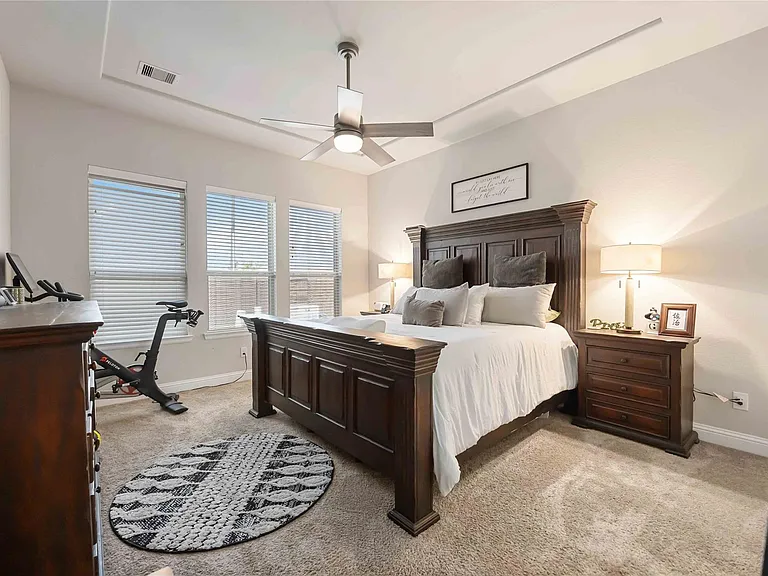5622 Vintage Oaks Ln — Photo 11