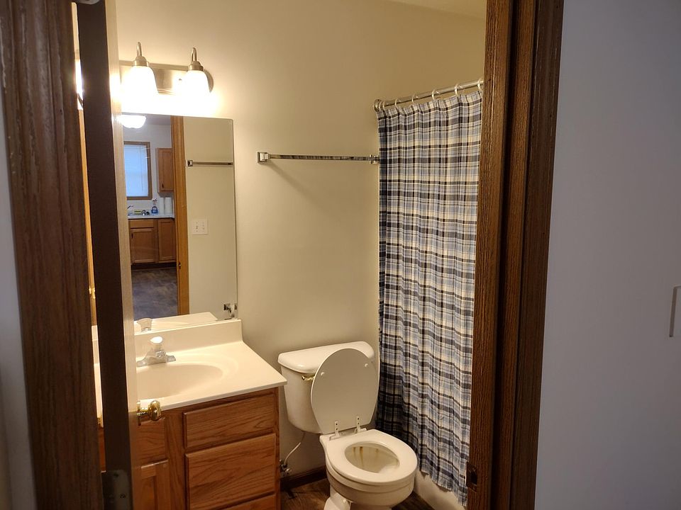 2nd image of 2615 Gates Blvd