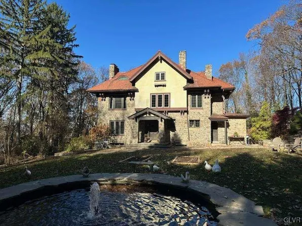 214 Mountain Park Rd, Allentown, PA 18103