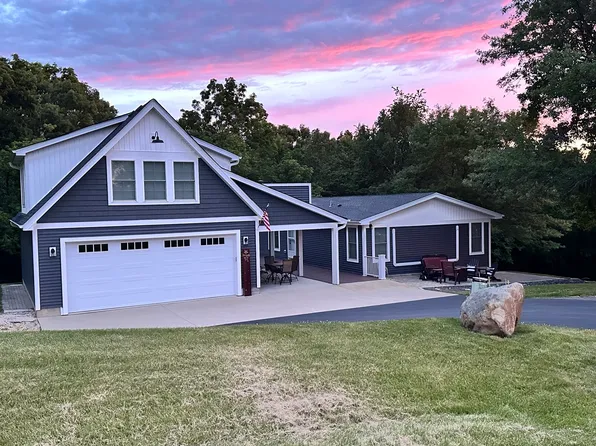 5-204 Heathcliff Dr, Lanark, IL 61046