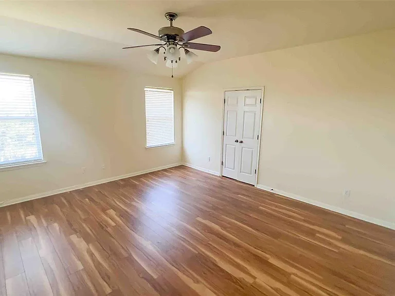 709 Rusk Rd — Photo 13