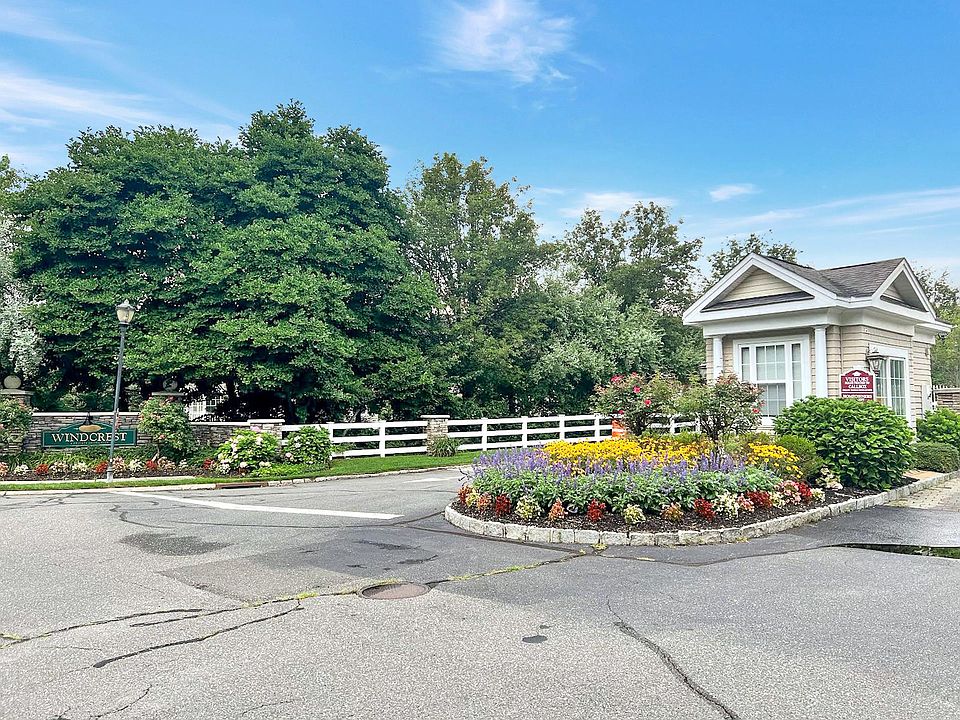 1st image of 38 Paddington Cir #38
