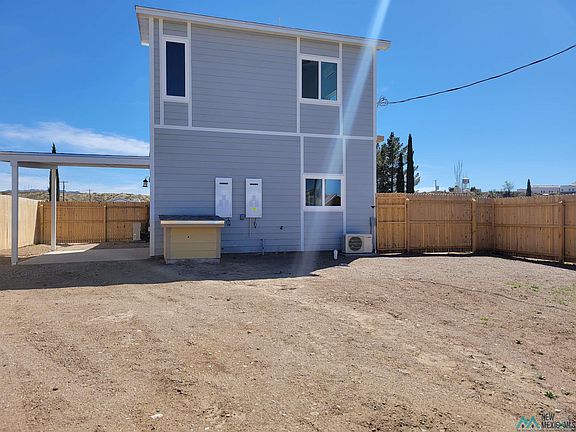 2nd image of 607 Wyona St