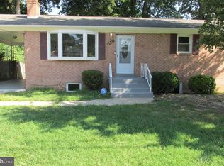 9521 Hale Dr, Clinton, MD