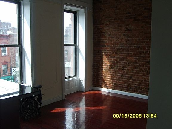 2nd image of 1047 Bedford Ave #B4i