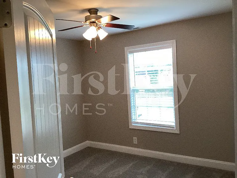 1217 Ridge Meadow Dr — Photo 8
