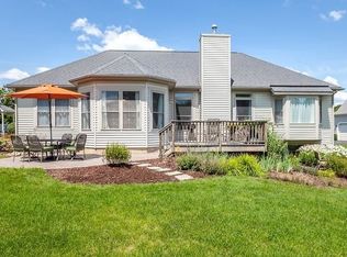 8718 Bonaventure Dr, Brighton, MI