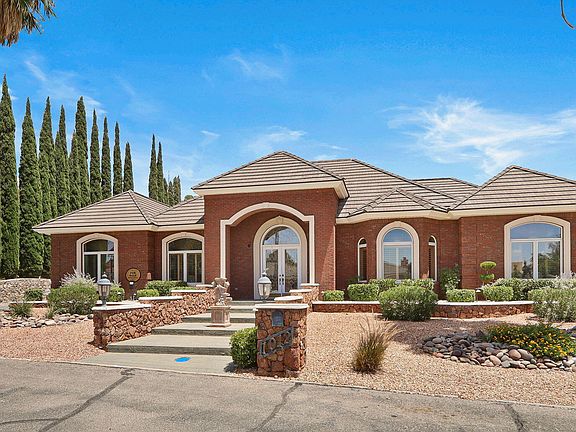 2nd image of 1012 Quinta Antigua Ln