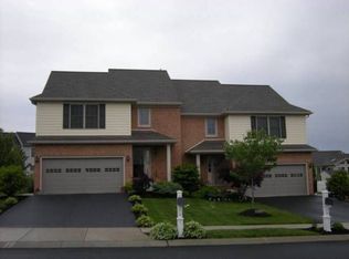 4379 Green Park Dr, Mount Joy, PA 17552