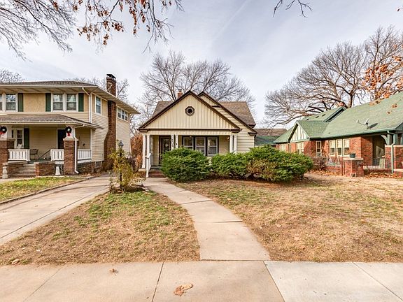 2nd image of 806 Highland Ave