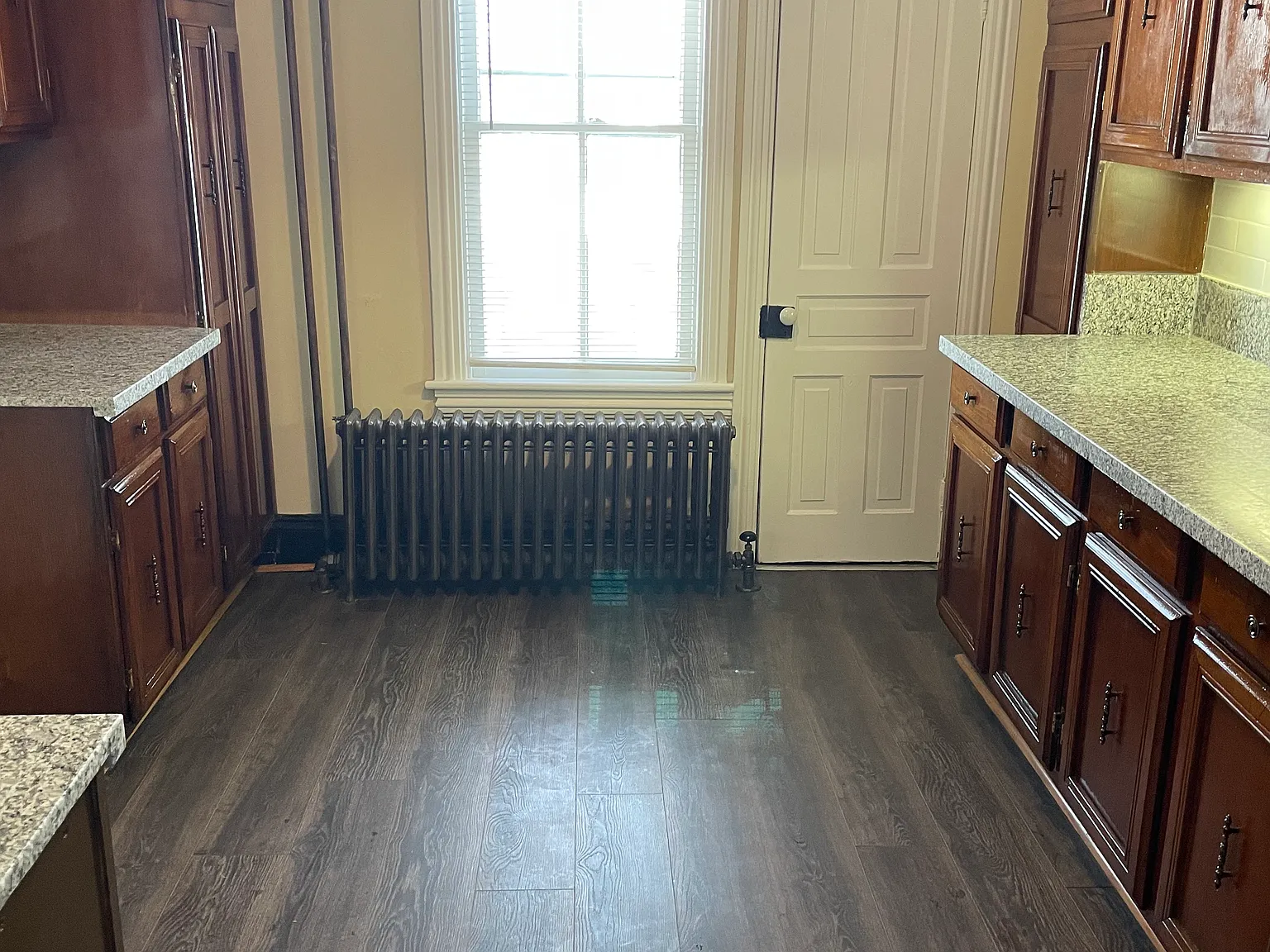 2 bed, 1000 sqft, $1,725 — Photo 4