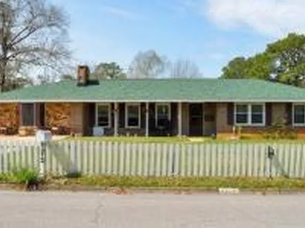 1312 Stanford Rd, Dothan, AL 36305