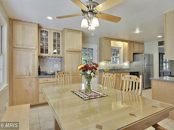 Large country kitchen with breakfast space