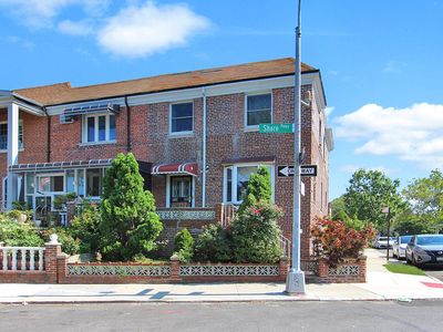 1143 Shore Pkwy, Brooklyn, NY, 11214