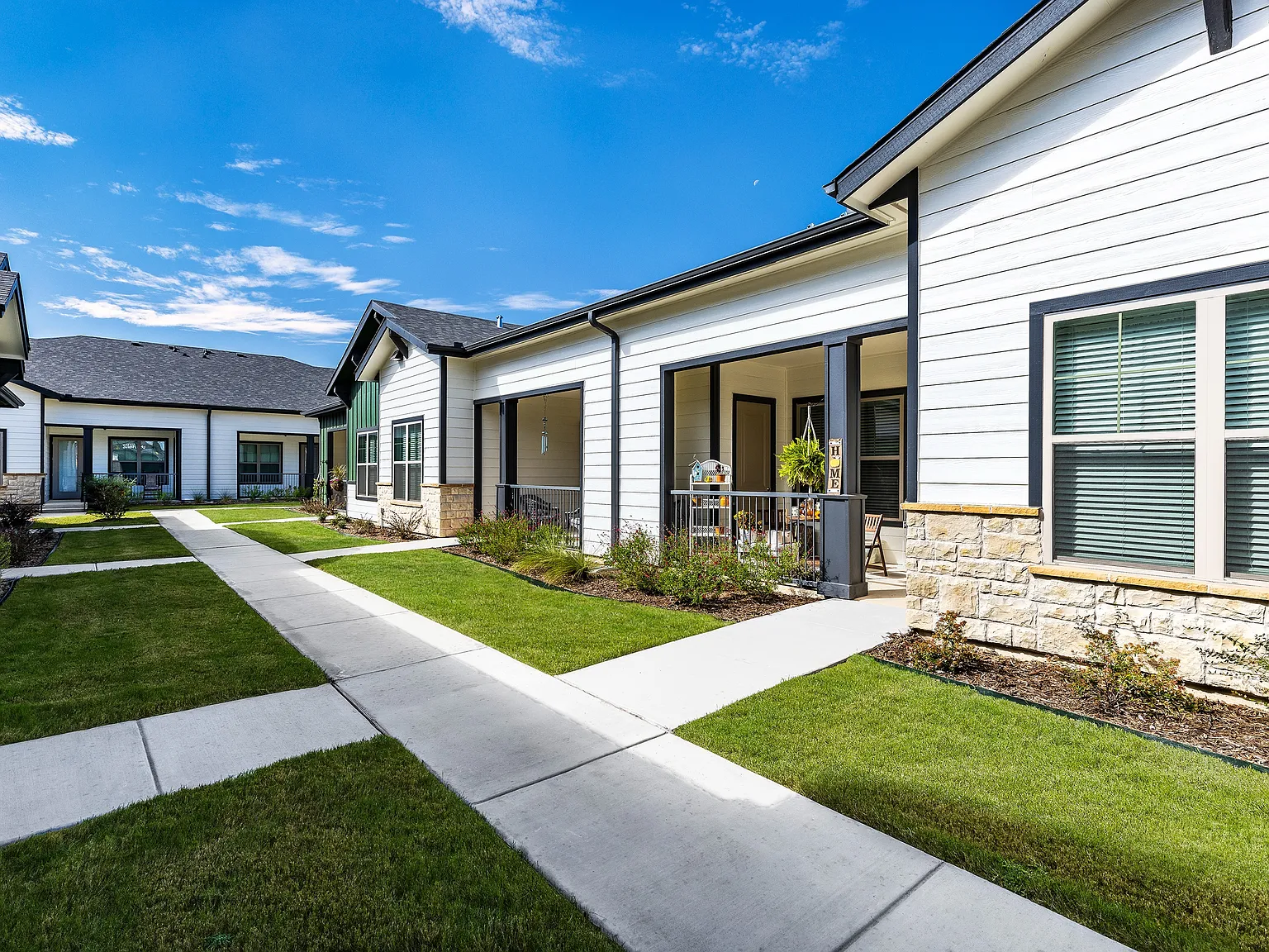 Larkspur at Creekside - 55+ Active Adult Apartment Homes — Photo 3