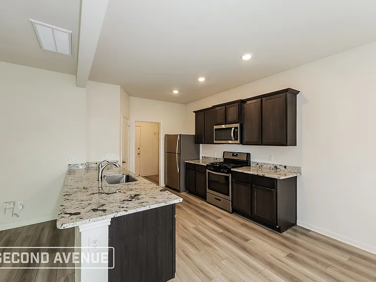 325 Condie Russell Ave — Photo 8