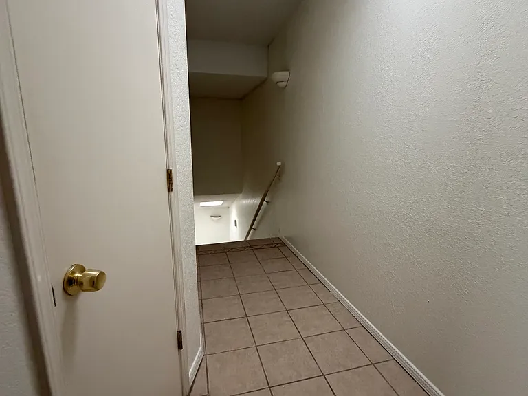 344 Bartlett Dr #E — Photo 25