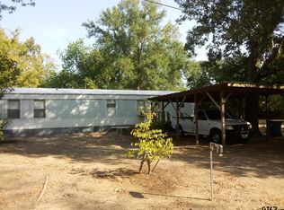 47 E Oldham St, Wells, TX 75976