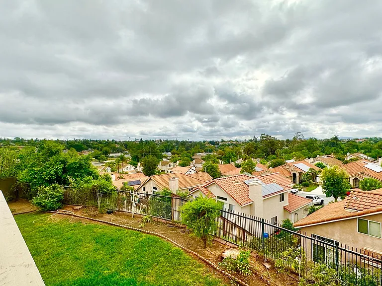 1043 Carryll Park Ct — Photo 32