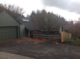 3549 SW Grover St, Portland, OR 97221