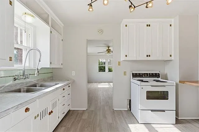 4118 N Howard St — Photo 8