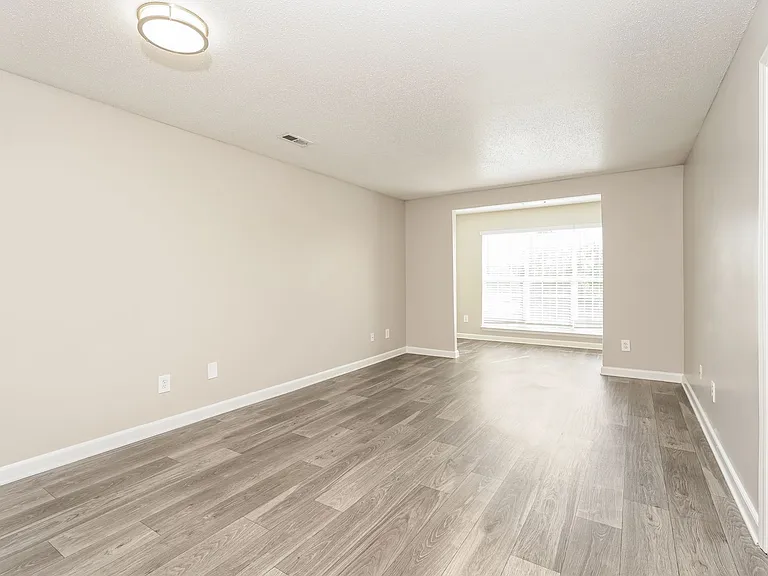 Wendover Ridge Apartments — Photo 39