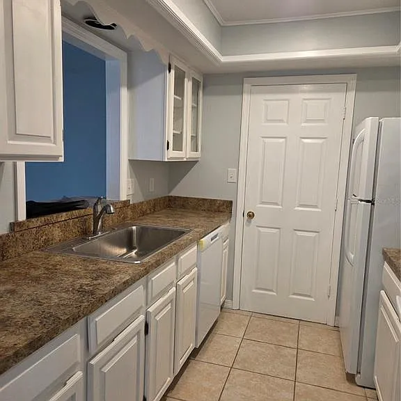 743 E Alfred St — Photo 2